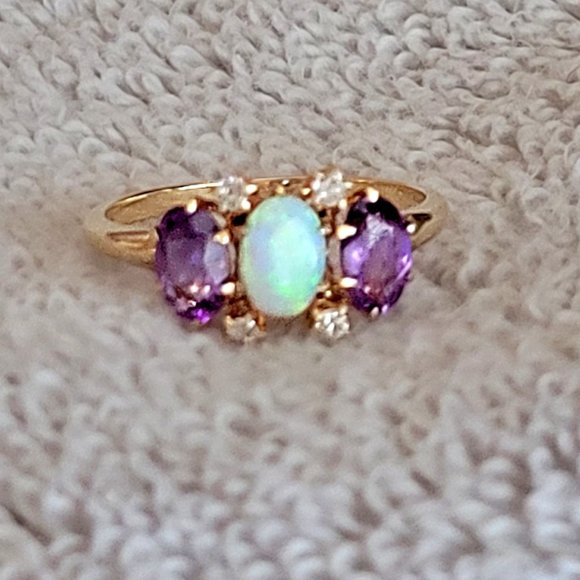10K Gold Ring with Opel, Diamonds, and Amethyst Stones - Picture 2 of 12